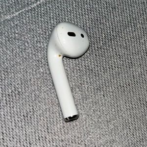 Apple 1st gen left airpod only